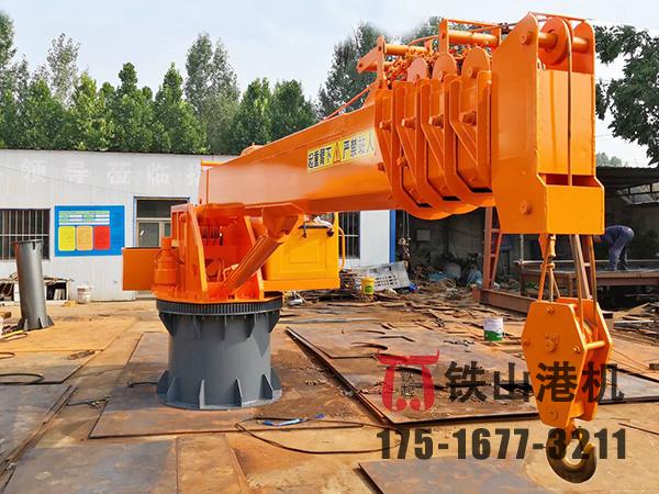 江西新余甲板起重機(jī)廠家船用起重機(jī)如何進(jìn)行裝卸貨物？